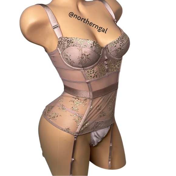 Damaged Victoria’s Secret Shine Lace Corset - Picture 8 of 17